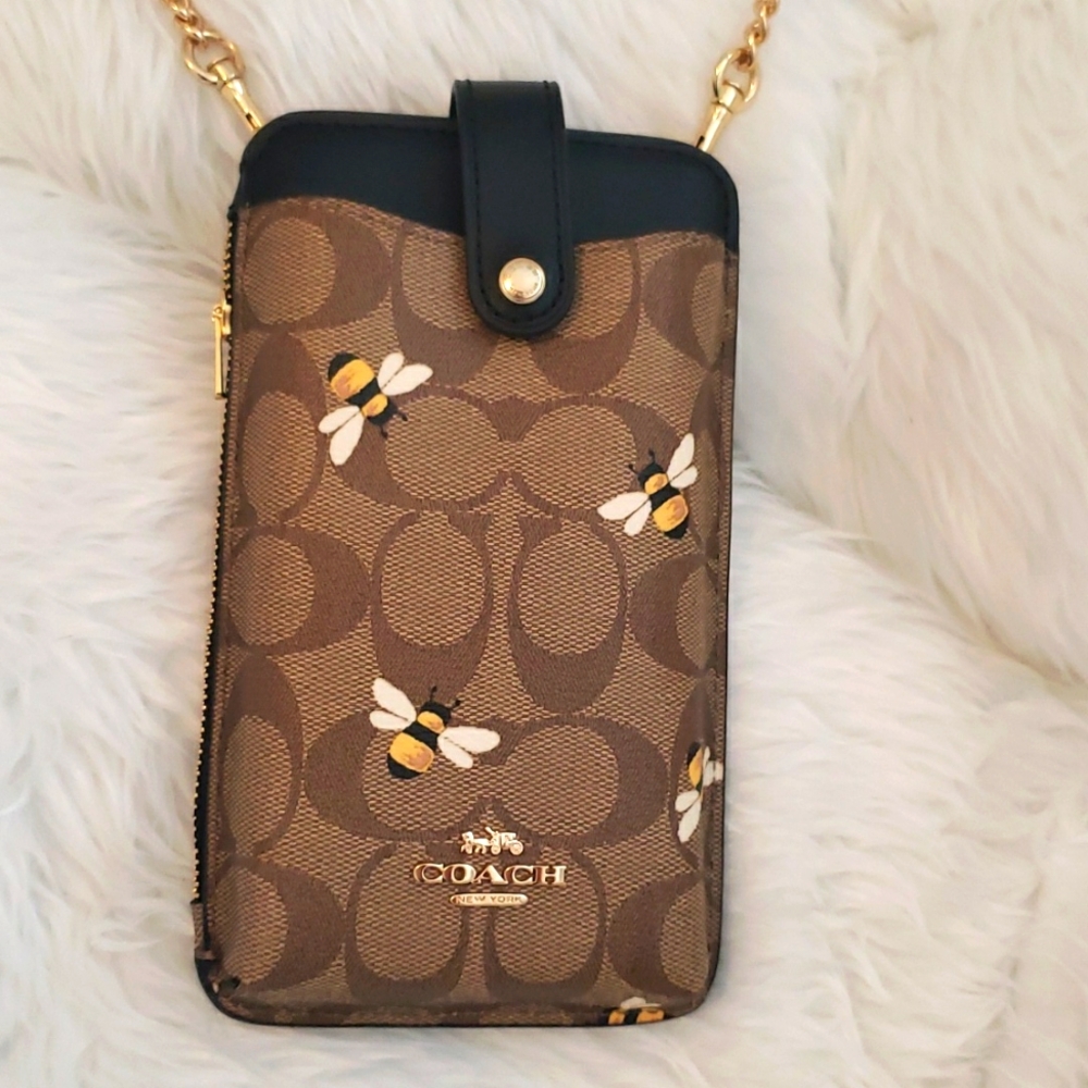 Coach crossbody purse/wallet for Cellphone 📱 Cyber Monday Sale!!!